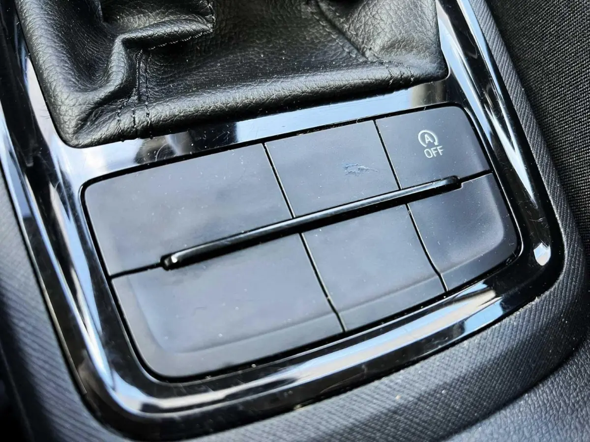 1.0 TSI 110pk Ambition | Smartlink | Trekhaak | Parkpilot Achter