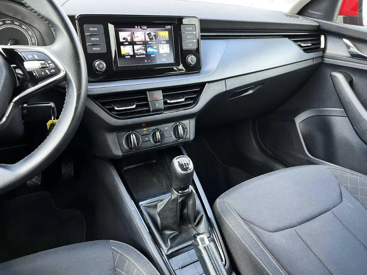 1.0 TSI 110pk Ambition | Smartlink | Trekhaak | Parkpilot Achter