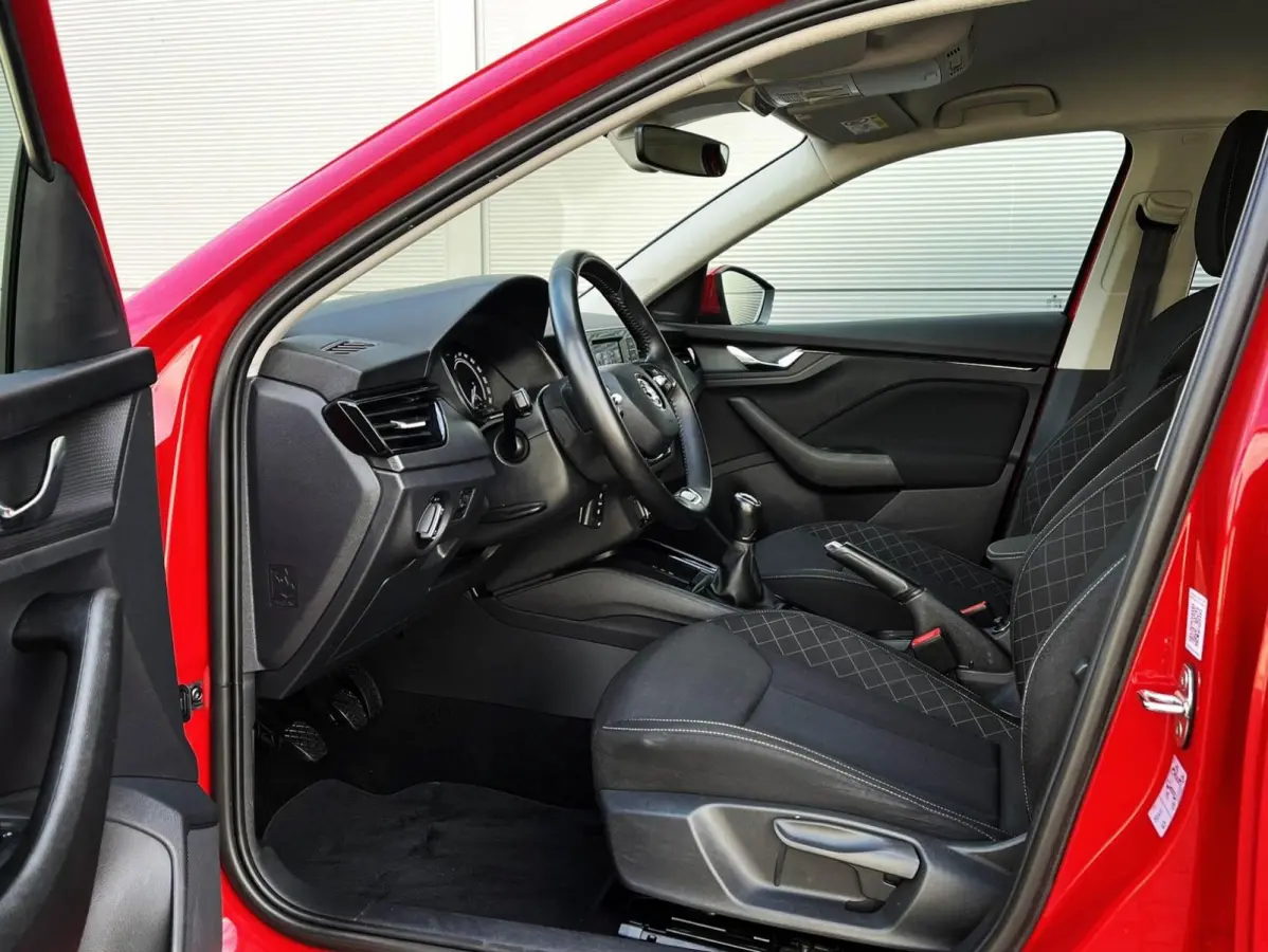 1.0 TSI 110pk Ambition | Smartlink | Trekhaak | Parkpilot Achter
