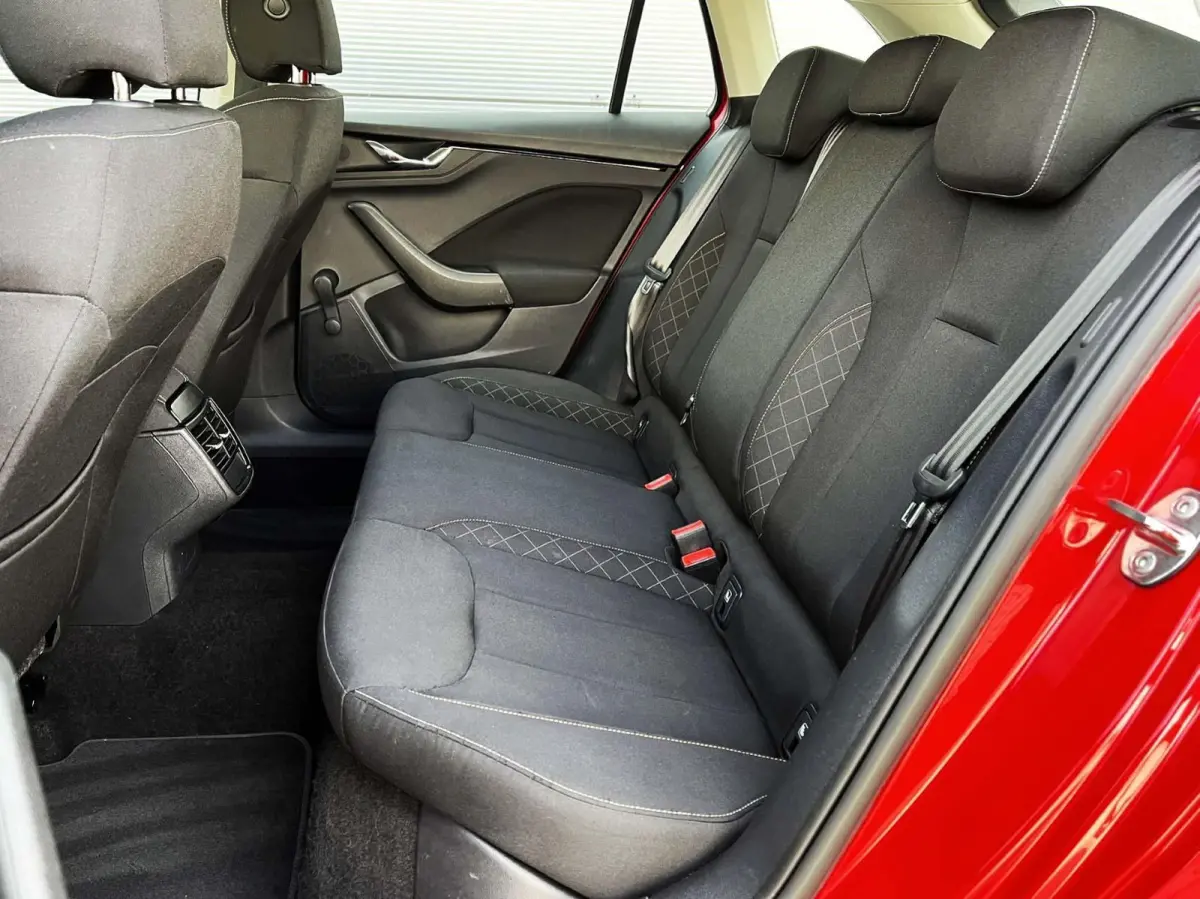 1.0 TSI 110pk Ambition | Smartlink | Trekhaak | Parkpilot Achter
