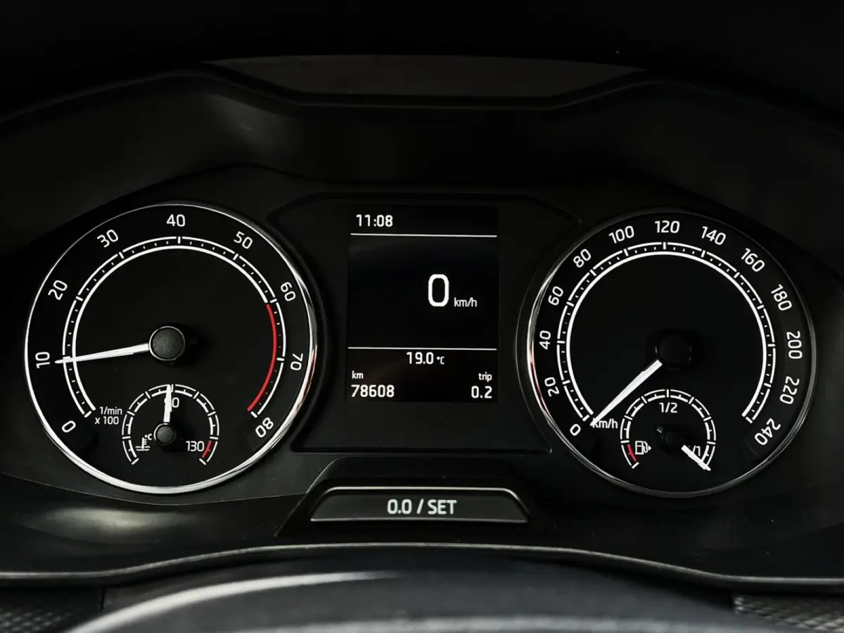 1.0 TSI 110pk Ambition | Smartlink | Trekhaak | Parkpilot Achter