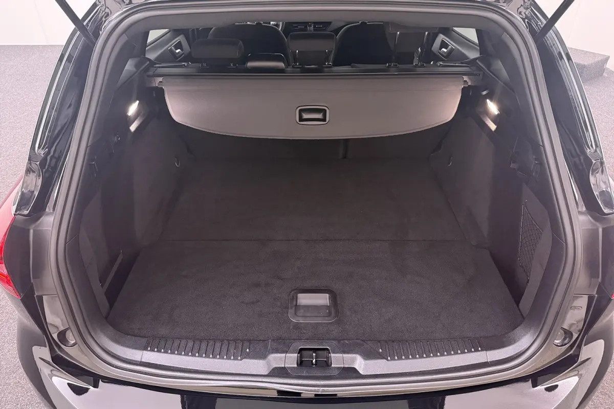 124 PK Hybrid ST Line Stuur+Stoelverw. Climate LED