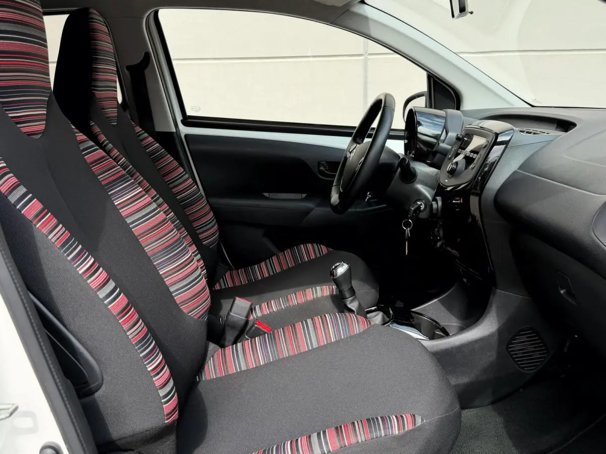 1.0 VTi 5 deurs/ Airco/ Bluetooth/ 2e eig/NL auto