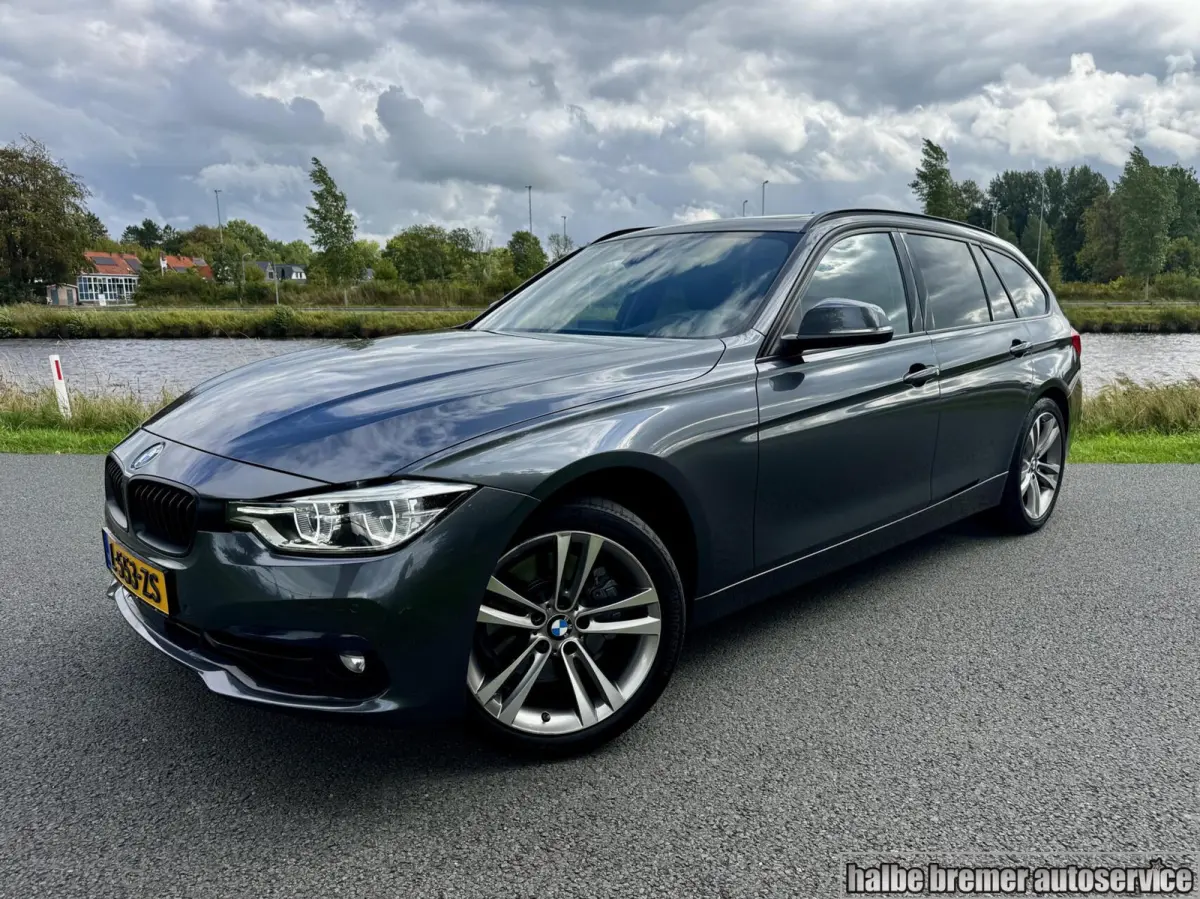 330i xDrive Edition Sport |HUD|Pano|Leer