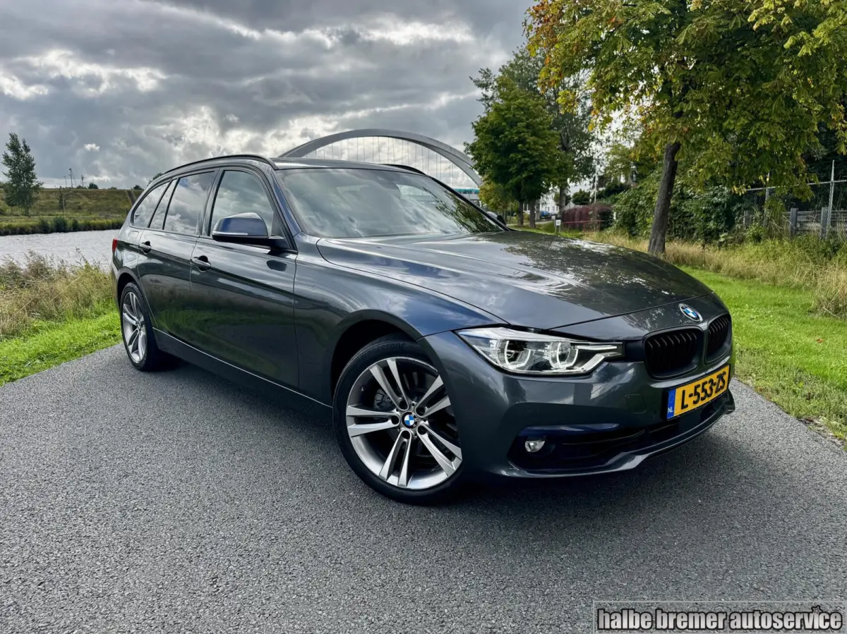 330i xDrive Edition Sport |HUD|Pano|Leer