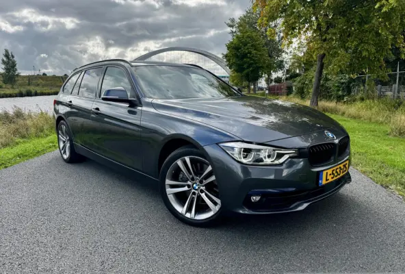 330i xDrive Edition Sport |HUD|Pano|Leer