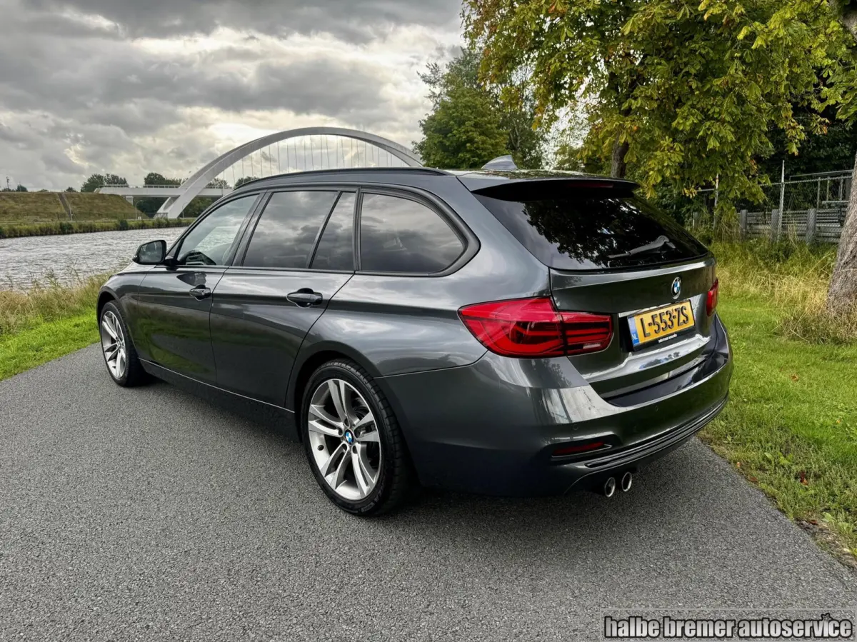 330i xDrive Edition Sport |HUD|Pano|Leer