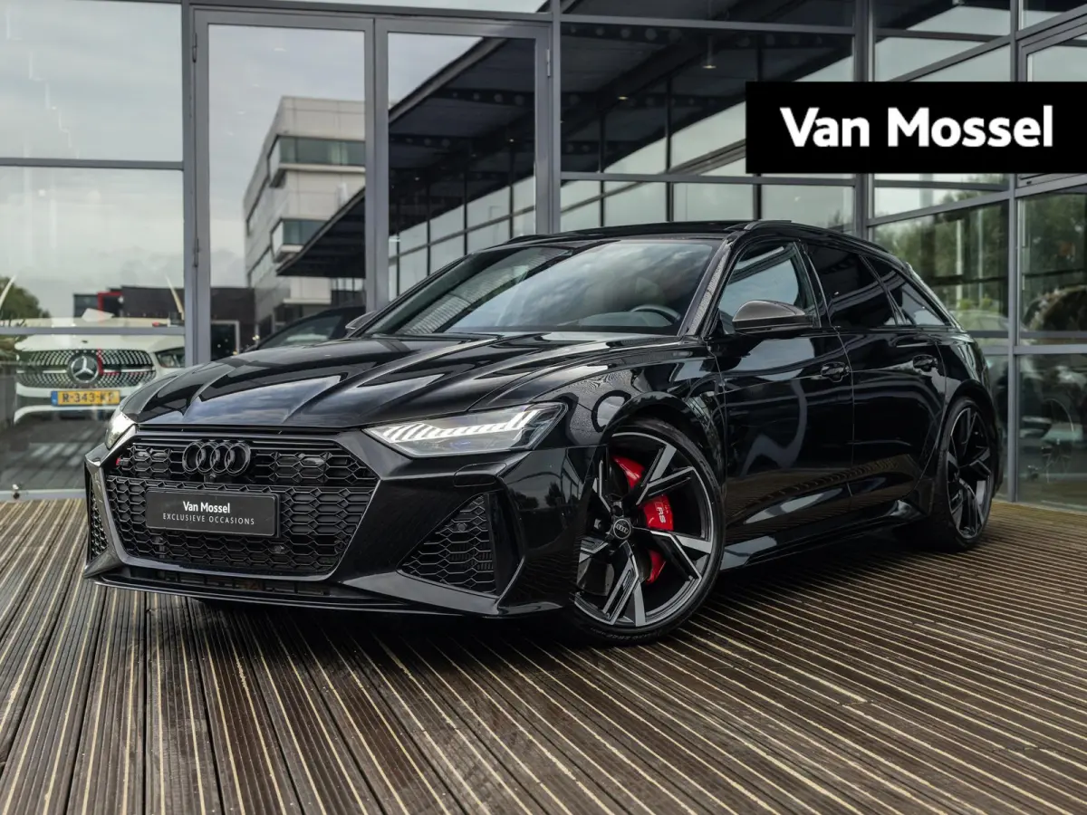 4.0 TFSI quattro | DYNAMIC | HEAD-UP DISPLAY | STOELVENTILATIE | PANORAMA/SCHUIF-KANTELDAK | SPORTUITLAATSYSTEEM | ACHTERUITRIJCAMERA | VIERWIELBESTURING | BTW AUTO |