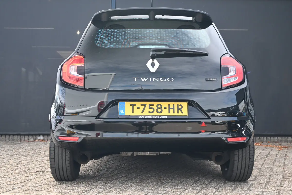 Z.E. R80 E-Tech Equilibre 22 kWh 92,78%SOH! | Navi by App | Cruise Control | DAB | Parkeersensoren achter | elektr. Ramen voor | Airco |