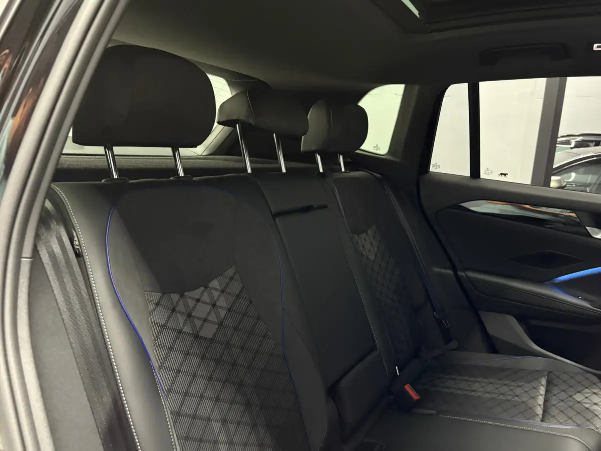 1.5 eTSI R-line Edition Pano