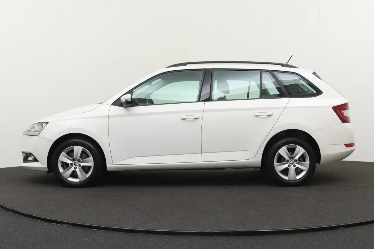 1.0 TSI Aut. Business Carplay Park.Sens Cruise