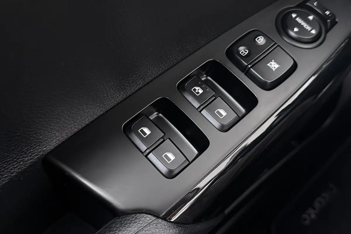 1.0 DPi DynamicLine Camera Carplay Cruise 14'LMV