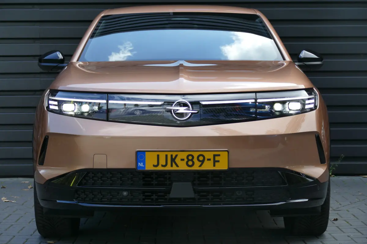 EV 73KWH 213PK BUSINESS EDITION AUTOMAAT / CAMERA / AFN.TREKHAAK / KEYLESS / FULL-LED / SOH 97,19% / STUUR-STOELVERWARMING / 20"LMV / AGR / NAVI / CLIMA / PDC / BLUETOOTH / ADAPT. CRUISECONT