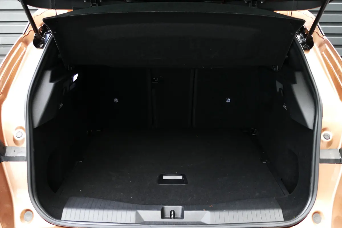 EV 73KWH 213PK BUSINESS EDITION AUTOMAAT / CAMERA / AFN.TREKHAAK / KEYLESS / FULL-LED / SOH 97,19% / STUUR-STOELVERWARMING / 20"LMV / AGR / NAVI / CLIMA / PDC / BLUETOOTH / ADAPT. CRUISECONT