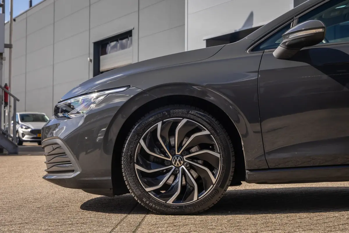 1.0 eTSI Life | Apple Carplay/Android Auto | Electronic climate controle | Parkeersensoren | Keyless | Airco separaat achter | Apple Carplay/Android Auto|telefoonintegratie premium | Cruise 