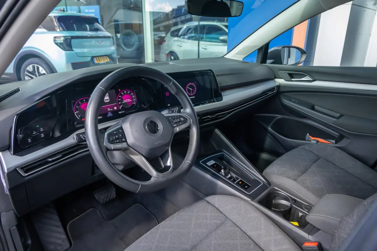 1.0 eTSI Life | Apple Carplay/Android Auto | Electronic climate controle | Parkeersensoren | Keyless | Airco separaat achter | Apple Carplay/Android Auto|telefoonintegratie premium | Cruise 