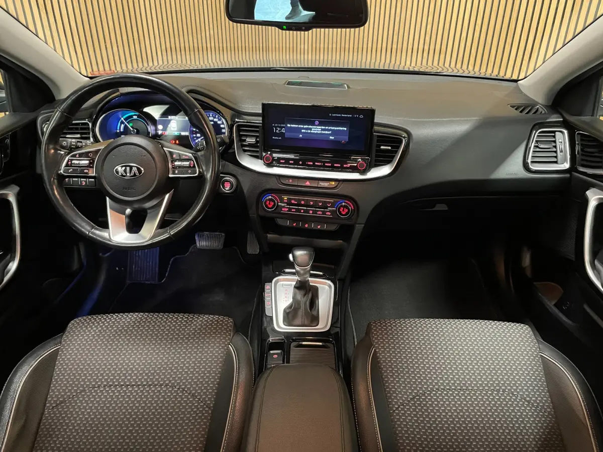 1.6 GDi PHEV DynamicPlusLine|ACC|ANDROID AUTO,APPLE CARPLAY|STOEL+STUURVERW|CAMERA|CRUISE+CLIMATE CONTROL|IN.BTW|1e EIG|