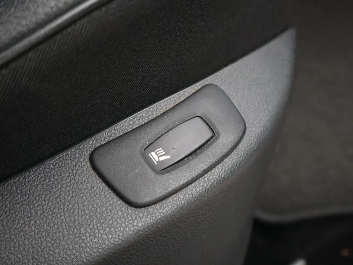0.9 TCe EDITION ONE + LEDER | TREKHAAK | CAMERA | STOELVERWARMING | LED | NAVIGATIE