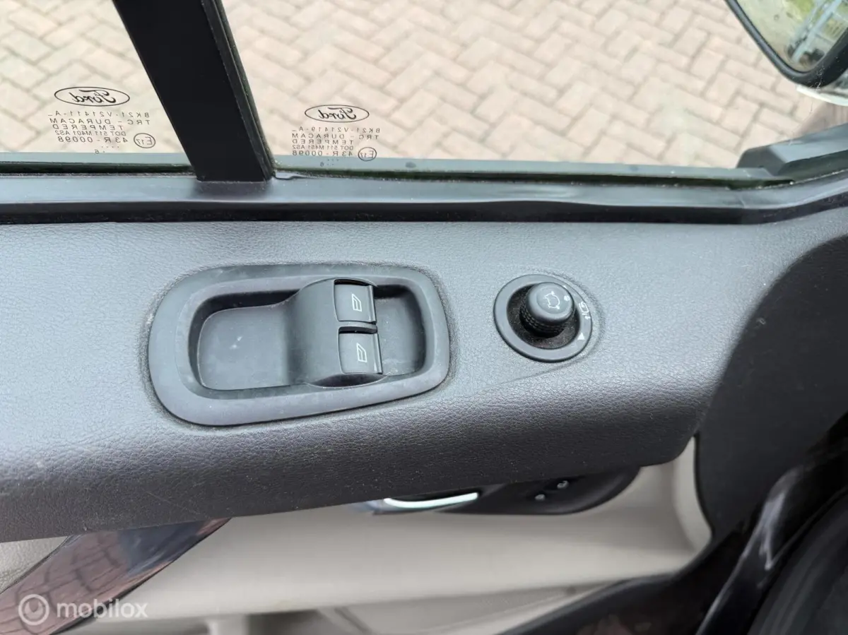 290 2.0 TDCI L1H1 Limited DC 5 Zitpl trekh