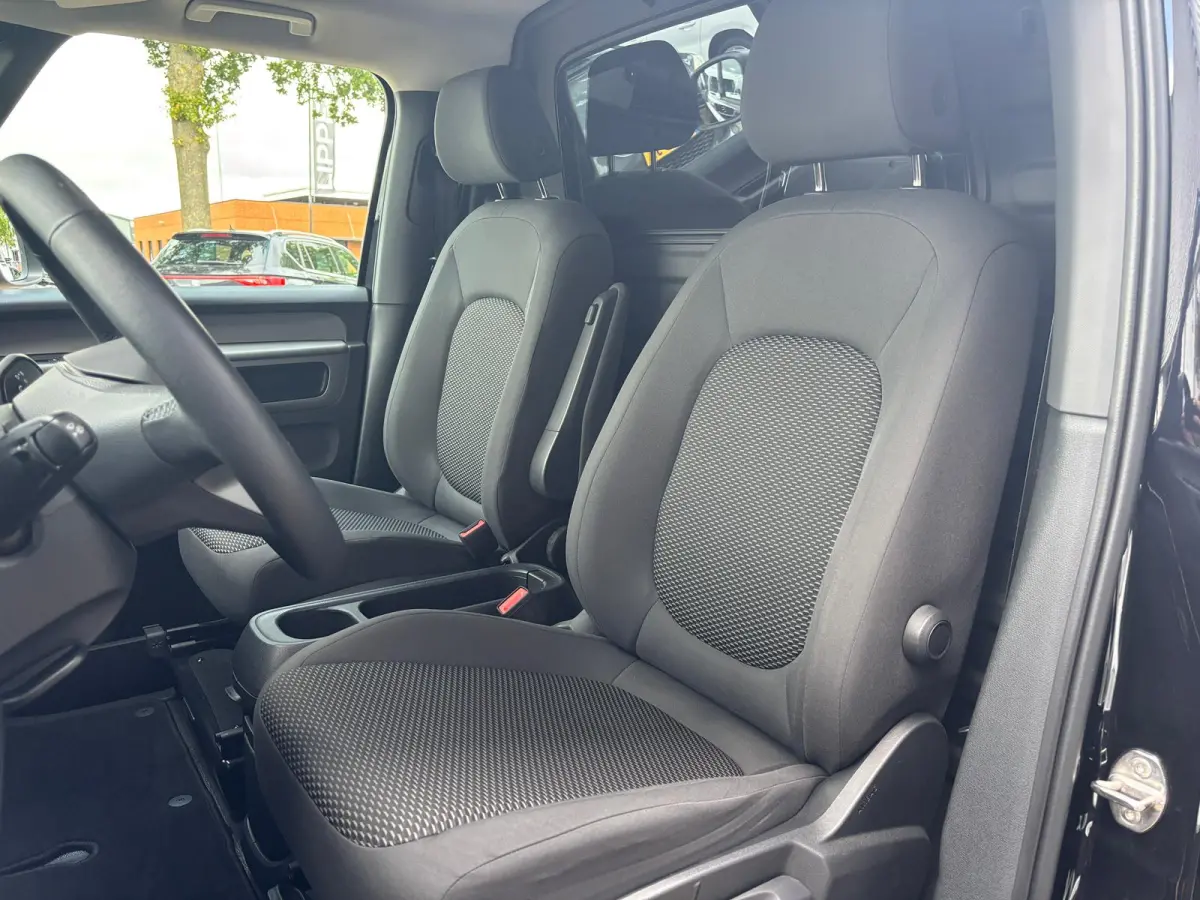 77 kWh | Sfeerverlichting | Stoelverwarming | Apple Carplay | Adaptieve Cruise
