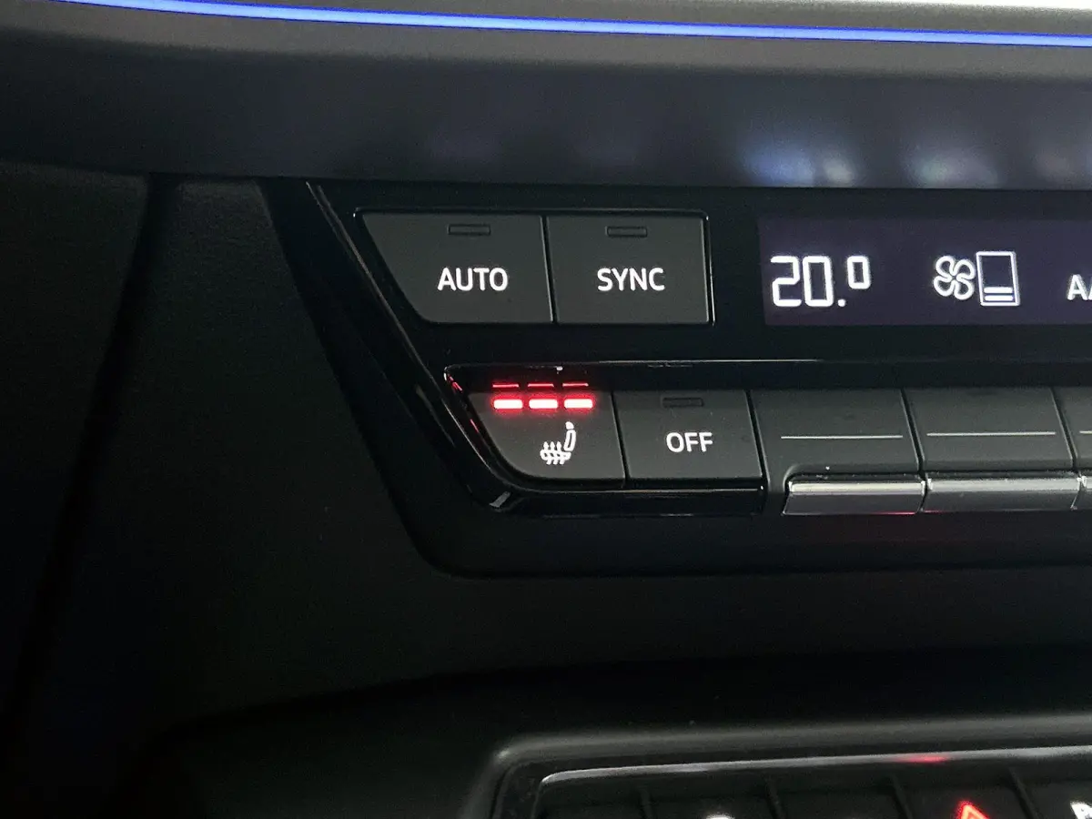 40 TFSI e S edition 204 PK