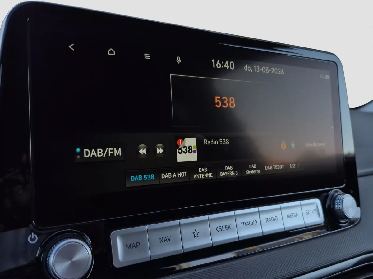Comfort 2WD | 100% SoH | Stoelverwarming | Stuurhulp | Camera | Android auto en Apple carplay | Climate control | Stuurverwarming | LMV 17 inch