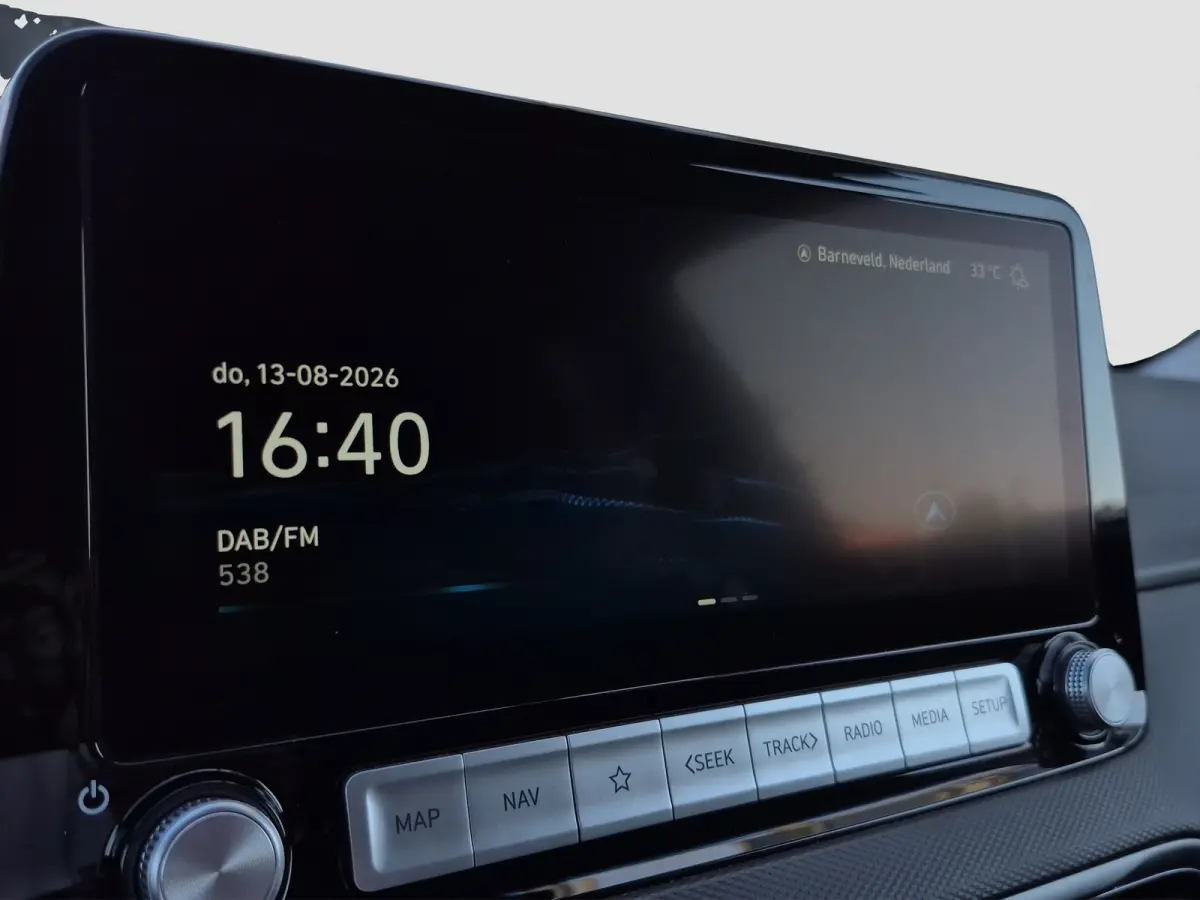 Comfort 2WD | 100% SoH | Stoelverwarming | Stuurhulp | Camera | Android auto en Apple carplay | Climate control | Stuurverwarming | LMV 17 inch