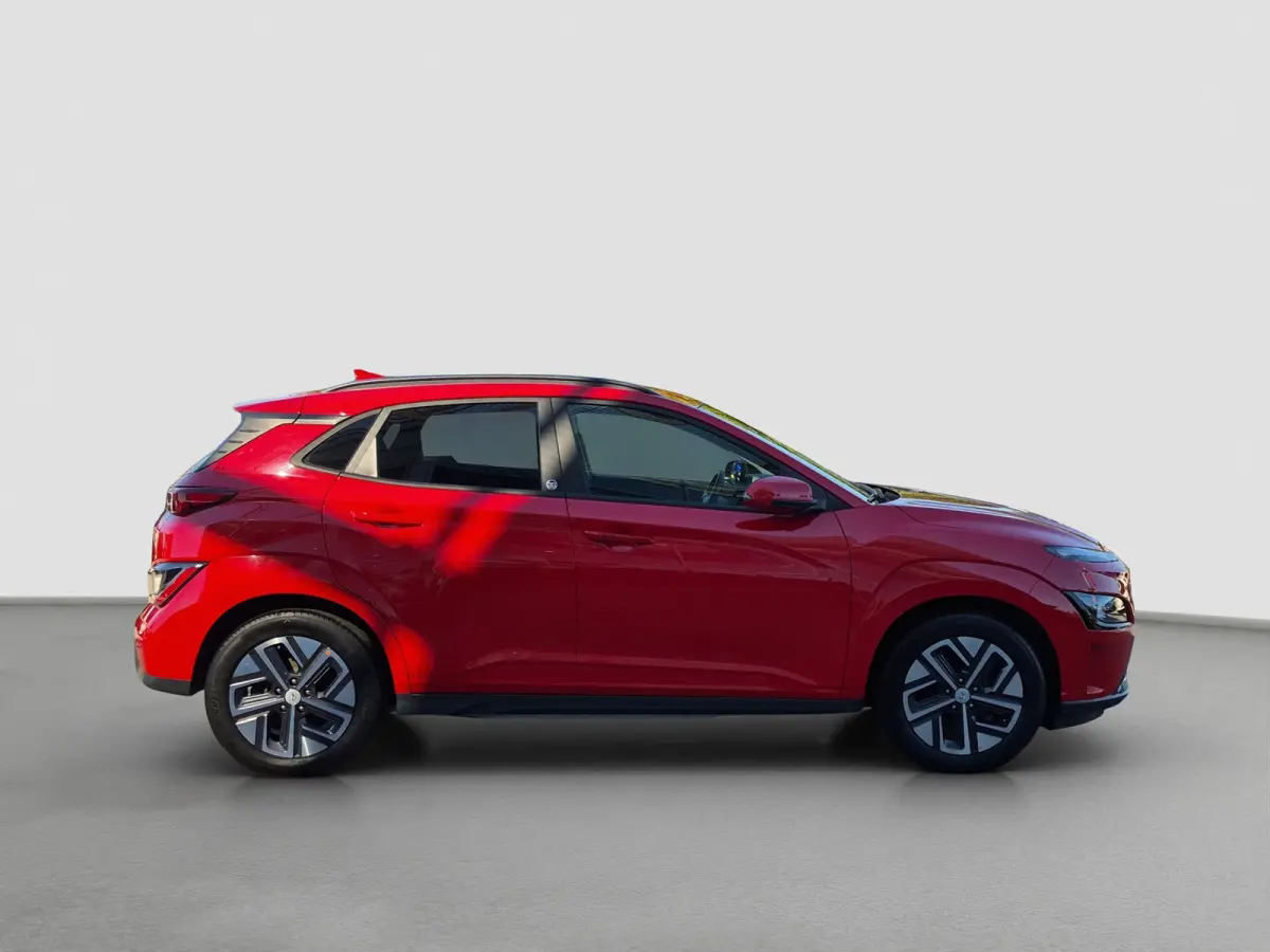 Comfort 2WD | 100% SoH | Stoelverwarming | Stuurhulp | Camera | Android auto en Apple carplay | Climate control | Stuurverwarming | LMV 17 inch