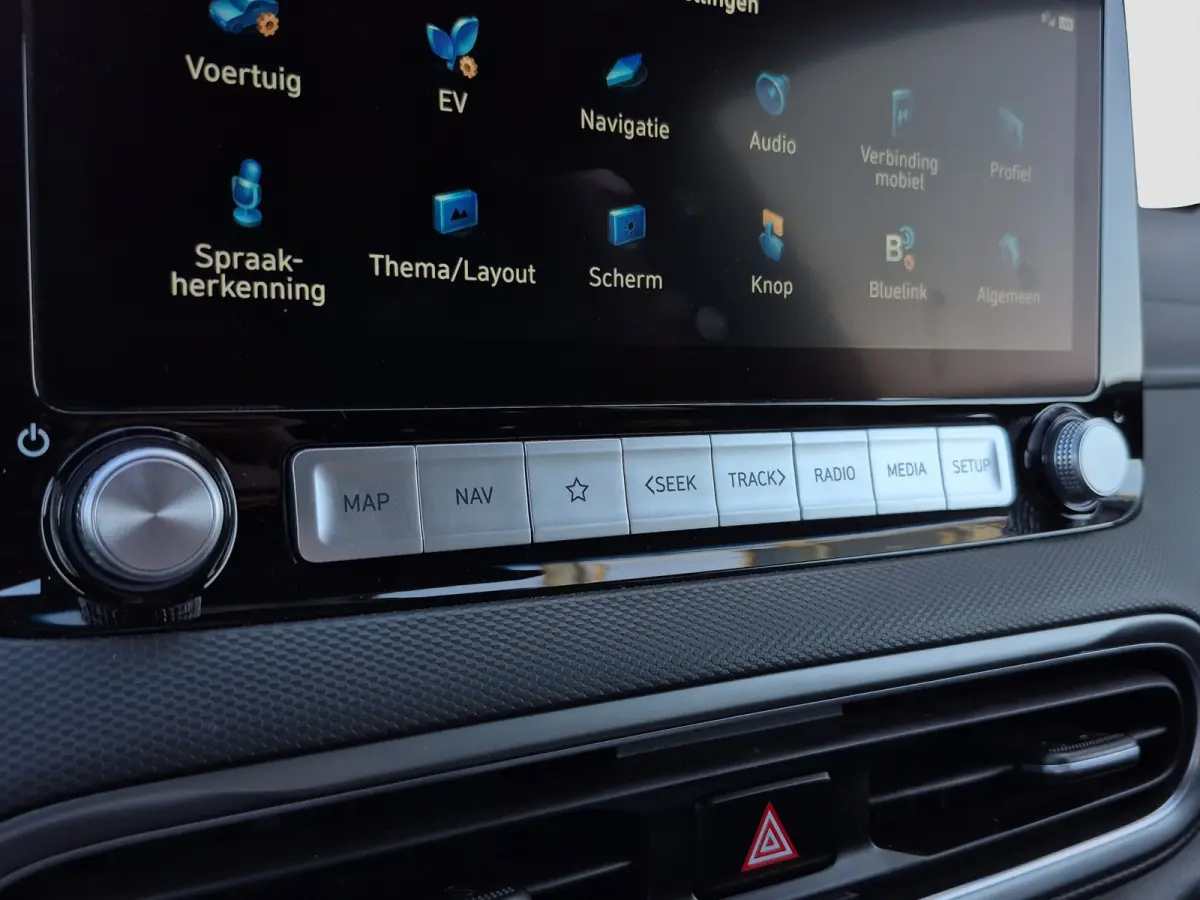 Comfort 2WD | 100% SoH | Stoelverwarming | Stuurhulp | Camera | Android auto en Apple carplay | Climate control | Stuurverwarming | LMV 17 inch