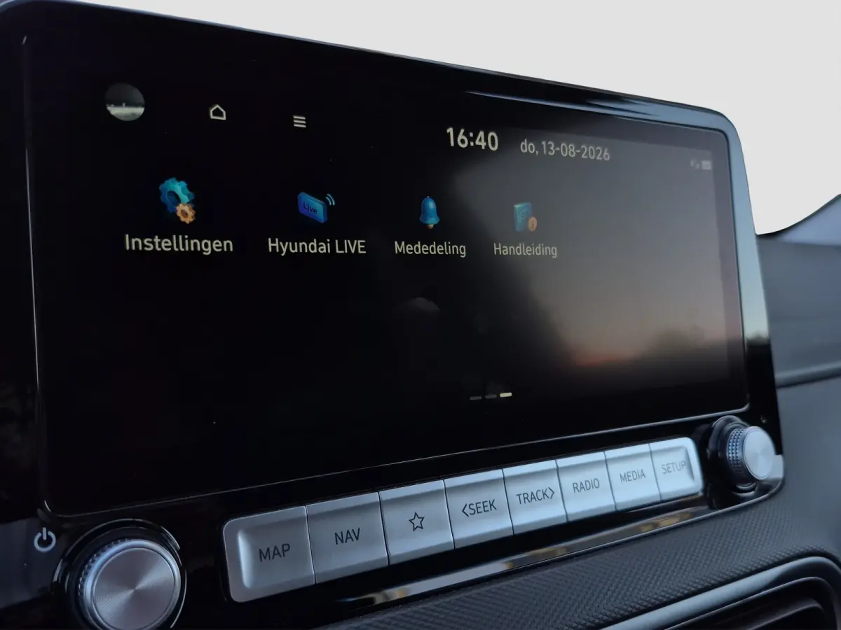 Comfort 2WD | 100% SoH | Stoelverwarming | Stuurhulp | Camera | Android auto en Apple carplay | Climate control | Stuurverwarming | LMV 17 inch