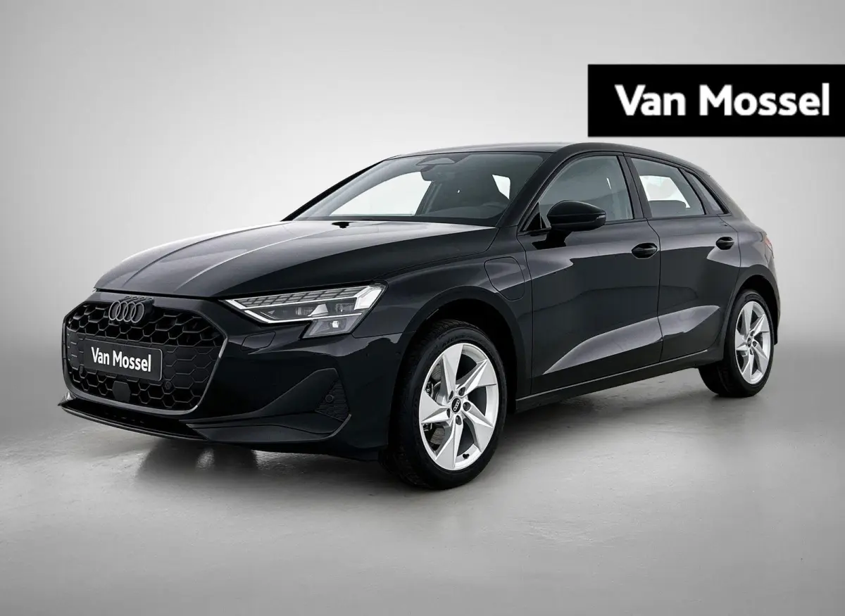 40 TFSI e Hybrid Advanced Edition | Automaat | Optiek Zwart | Sportstoelen | Stoelverwarming | Apple Carplay | Android Auto |