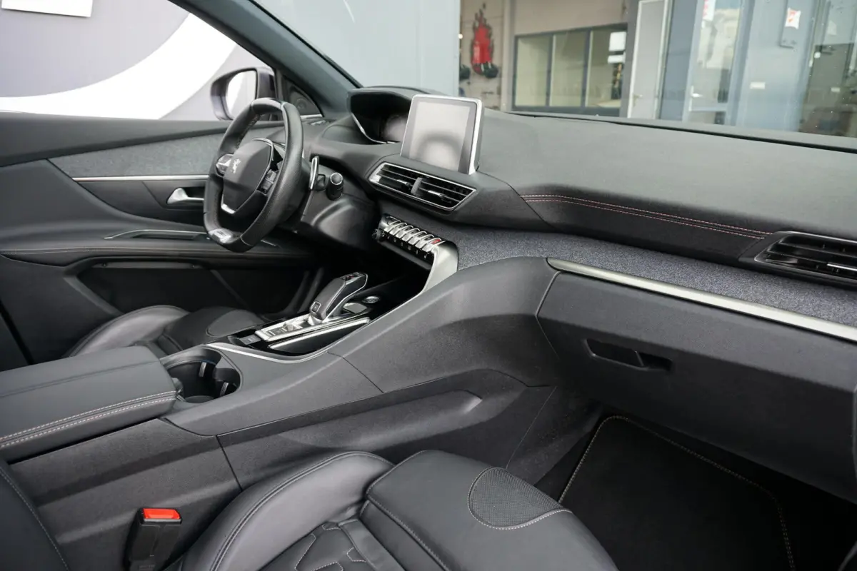1.6 PureTech GT Line 181PK AUT. + PANORAMA / LEDER / DODEHOEK / CAMERA /