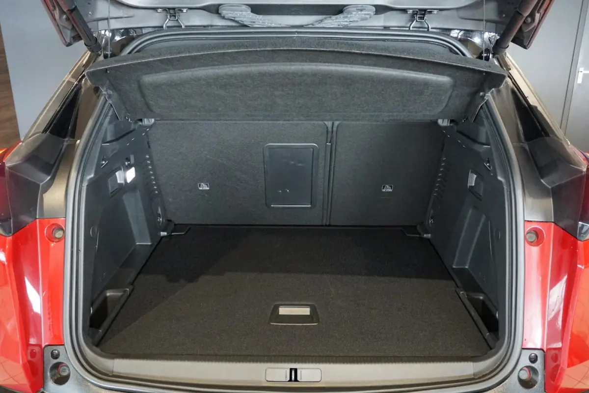 1.6 PureTech GT Line 181PK AUT. + PANORAMA / LEDER / DODEHOEK / CAMERA /