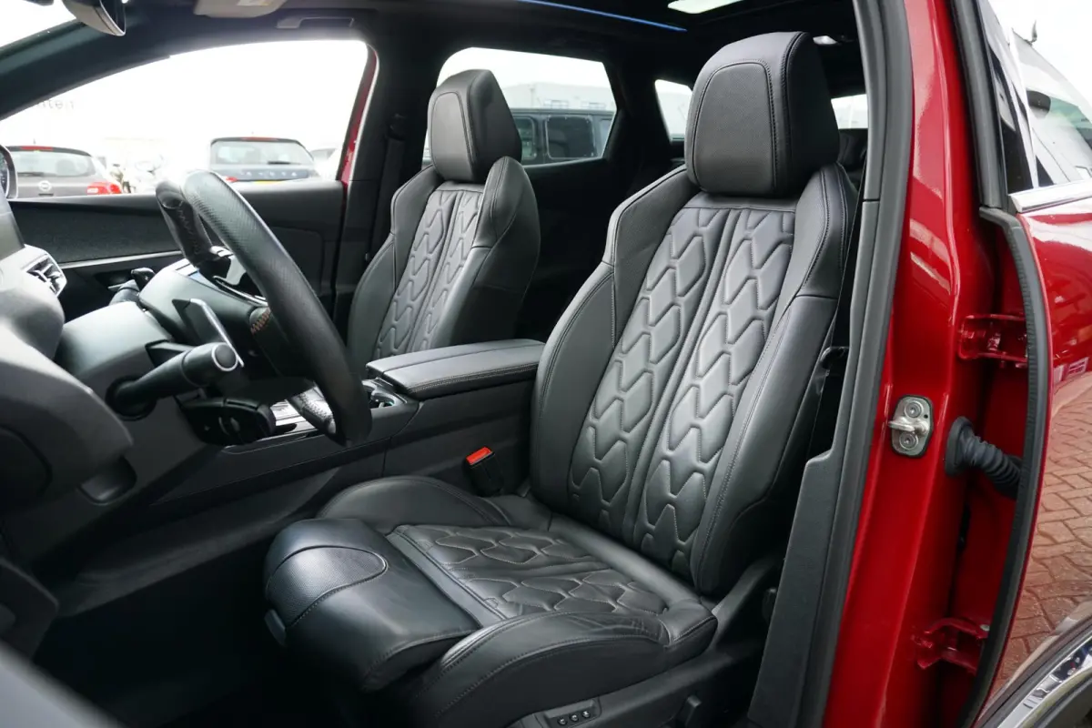 1.6 PureTech GT Line 181PK AUT. + PANORAMA / LEDER / DODEHOEK / CAMERA /