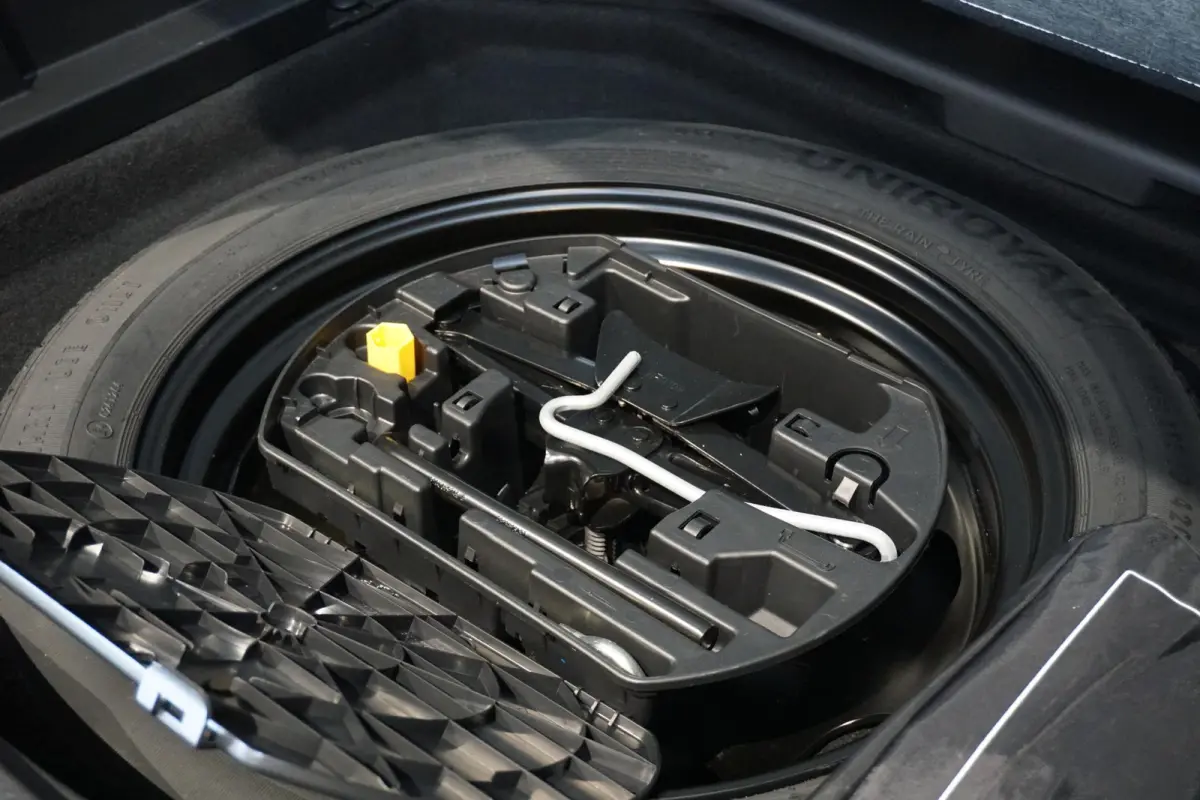 1.6 PureTech GT Line 181PK AUT. + PANORAMA / LEDER / DODEHOEK / CAMERA /