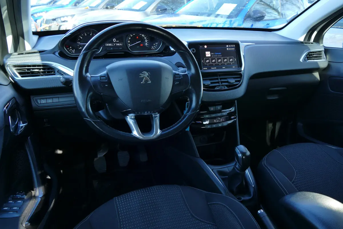 1.2 PURETECH 82PK 5-DRS ALLURE / NAVI / CLIMA / LED / PDC / 16"LMV / BLUETOOTH / CRUISECONTROL / SCHITTERENDE STAAT !!