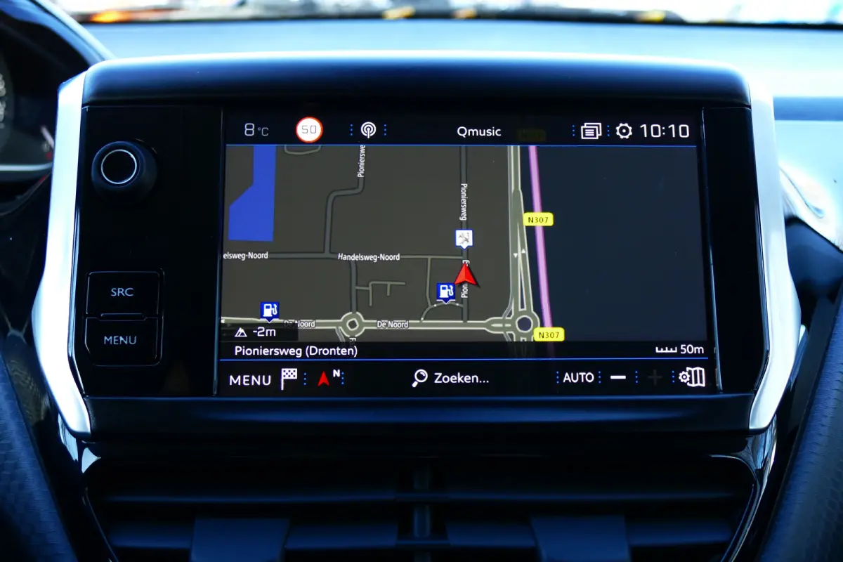 1.2 PURETECH 82PK 5-DRS ALLURE / NAVI / CLIMA / LED / PDC / 16"LMV / BLUETOOTH / CRUISECONTROL / SCHITTERENDE STAAT !!