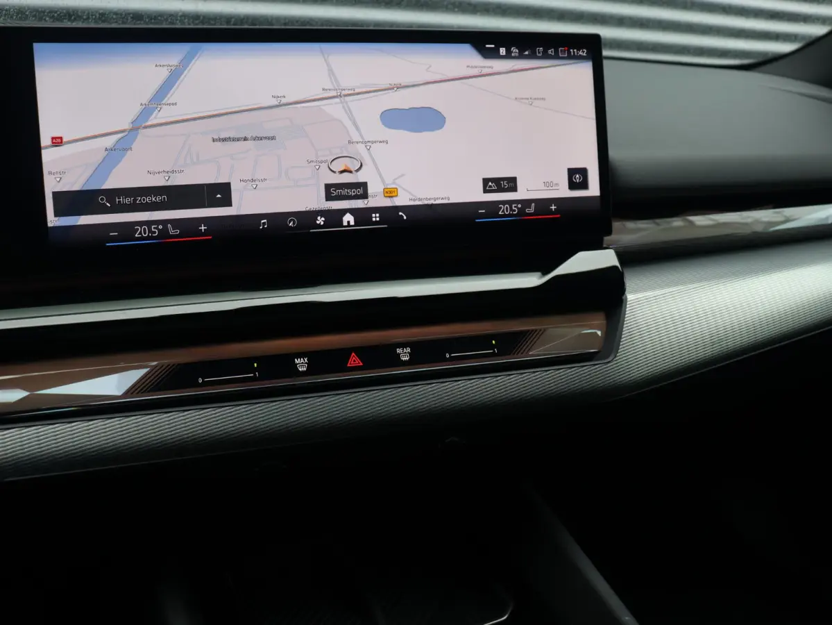 550e xDrive | M Sportpakket Pro | Innovation Pack | Panodak | Adaptief Onderstel Prof. | Driving Assistant | Harman Kardon | Getint Glas | SOH 100% | 21'' LMV