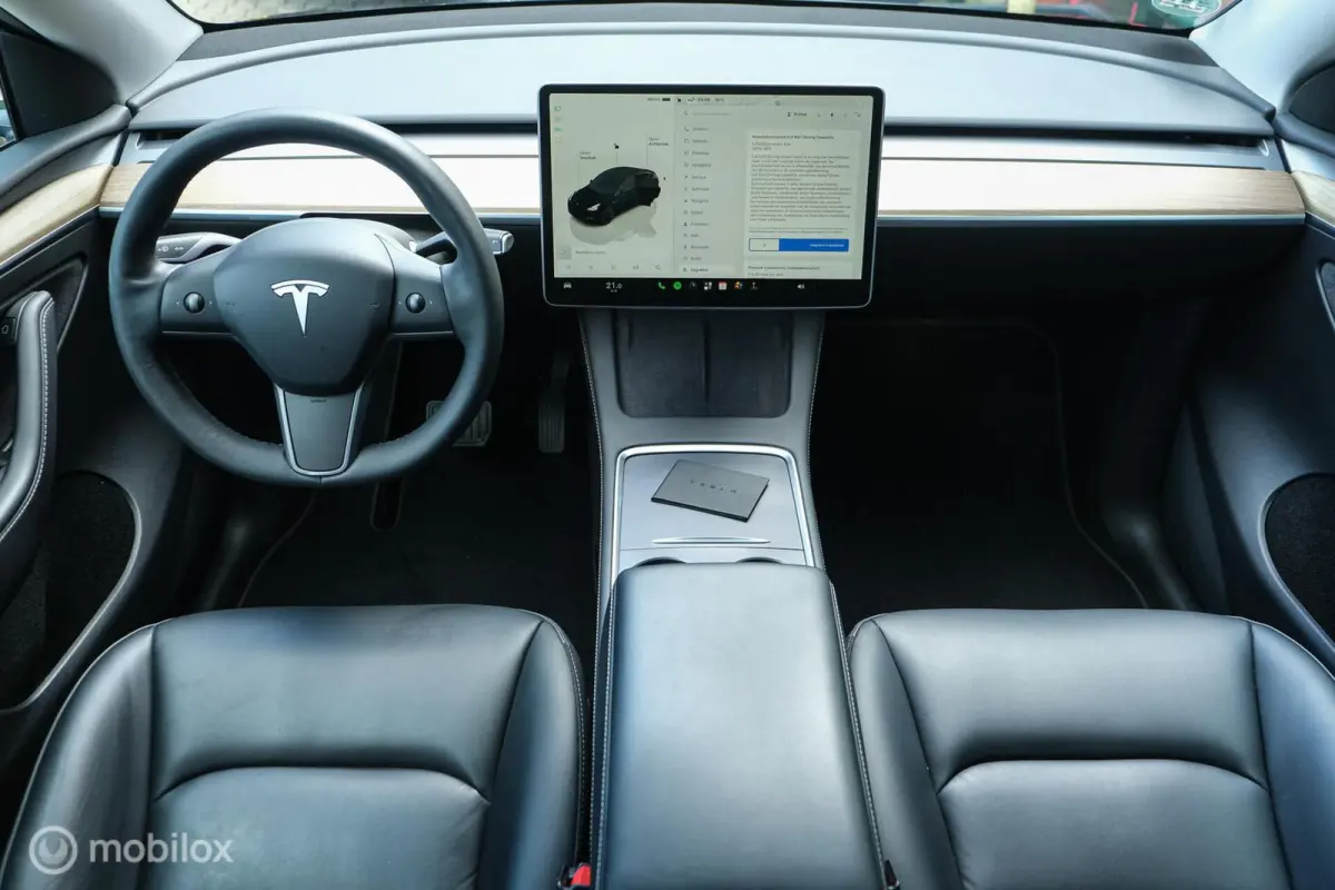 RWD 58 kWh | 93,2% SOH | 20 “ Turbine velgen | 360 camera | Trekhaak | Spoiler | LFP accu | 1600 kg trekvermogen | Autopilot