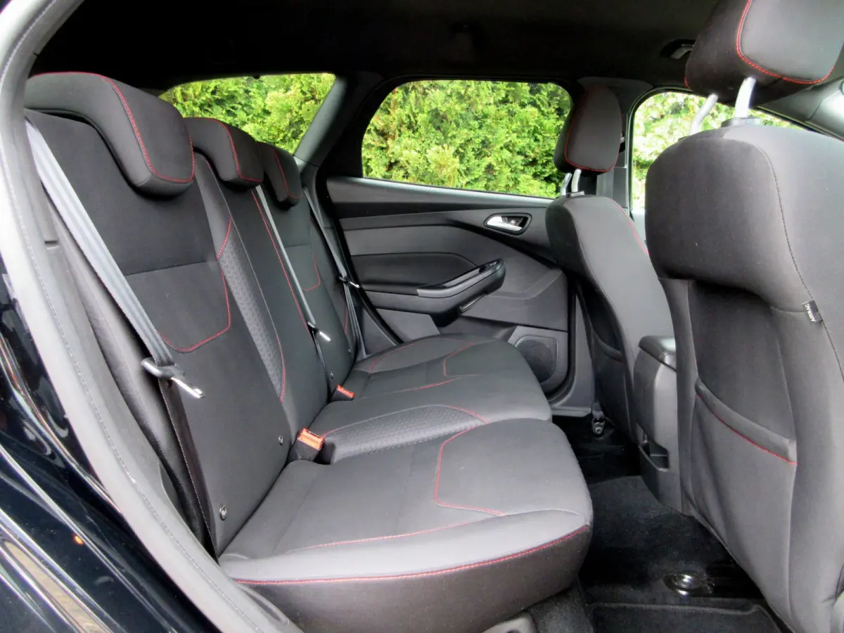 1.5 ST-Line * Navi * Cruise * Carplay *