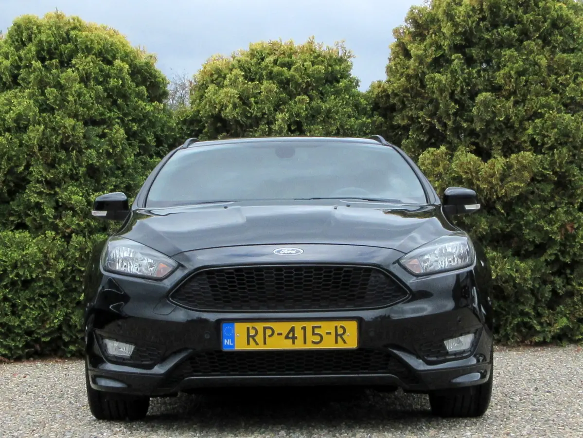 1.5 ST-Line * Navi * Cruise * Carplay *