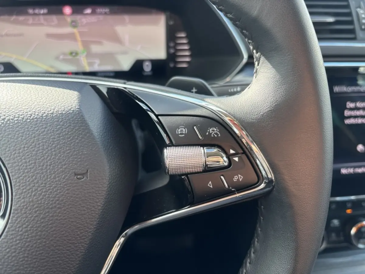 1.4 TSI IV STYLE ACC/360-CAMERA/ELEK-KLEP/MEMORY/CARPLAY
