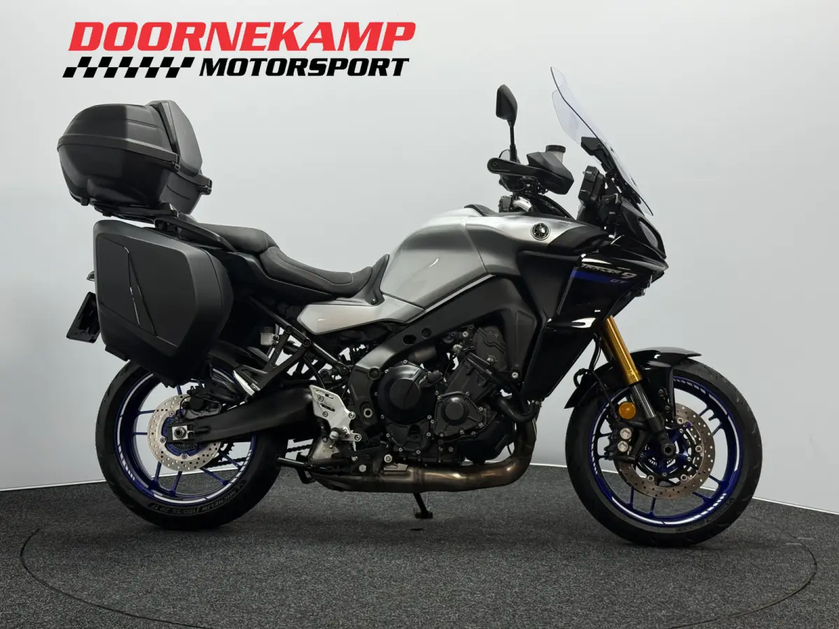 Yamaha Tracer 9 GT 2022 Benzine Handgeschakeld leasen