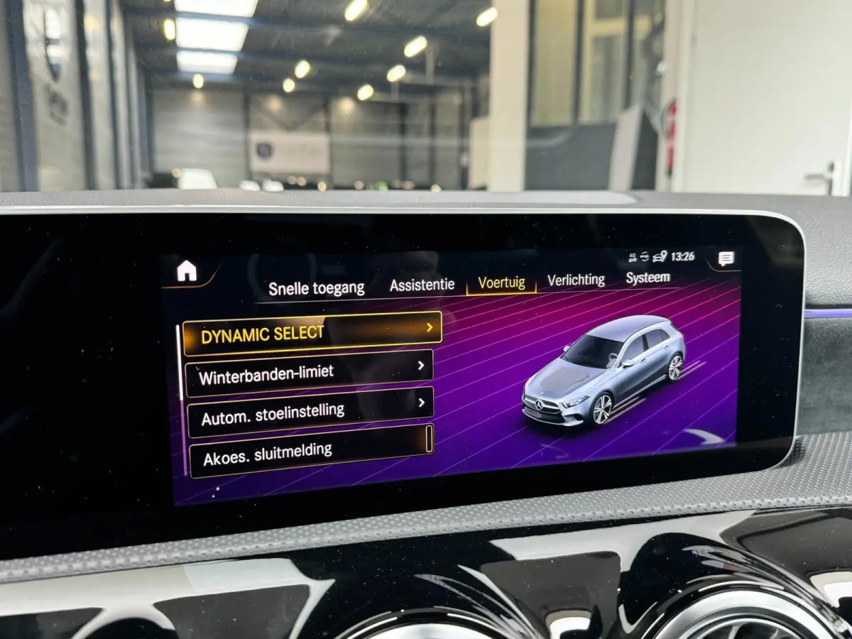250 AMG Line LED/SFEER/PANO/HALF LEER+S.VERWARMING/19" LMV/PDC/CRUISE/ECC/12 MND GARANTIE!