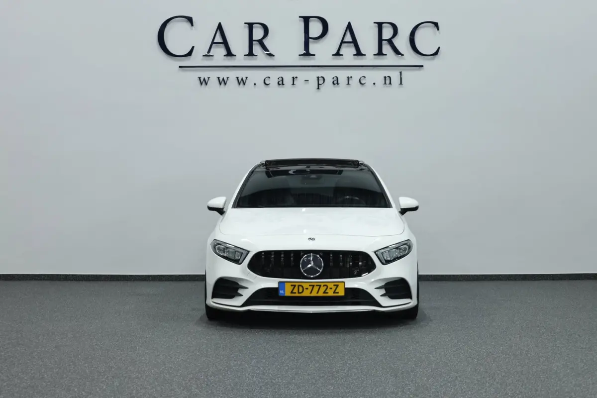 250 AMG Line LED/SFEER/PANO/HALF LEER+S.VERWARMING/19" LMV/PDC/CRUISE/ECC/12 MND GARANTIE!