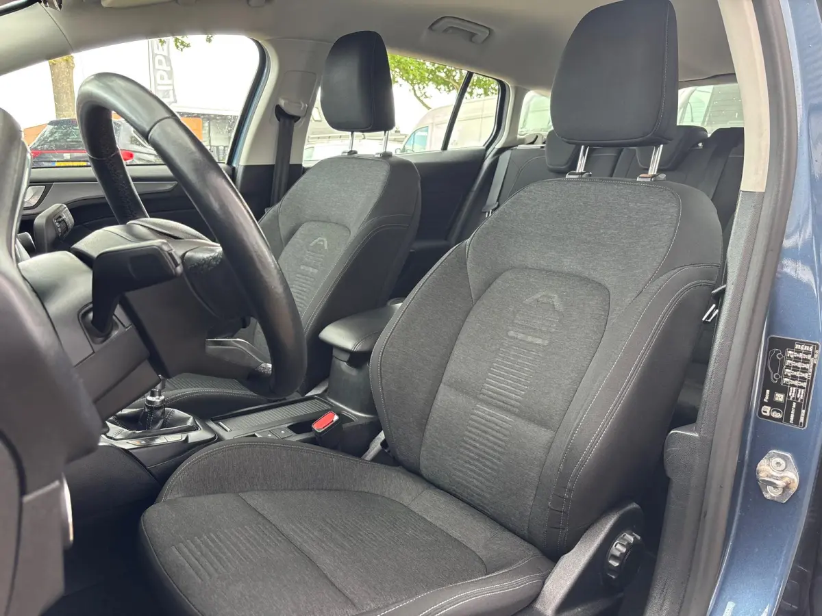 1.0 EcoBoost Active Business | Stoel & Stuurverwarming | Apple Carplay | Parkeersensoren | Lane Assist