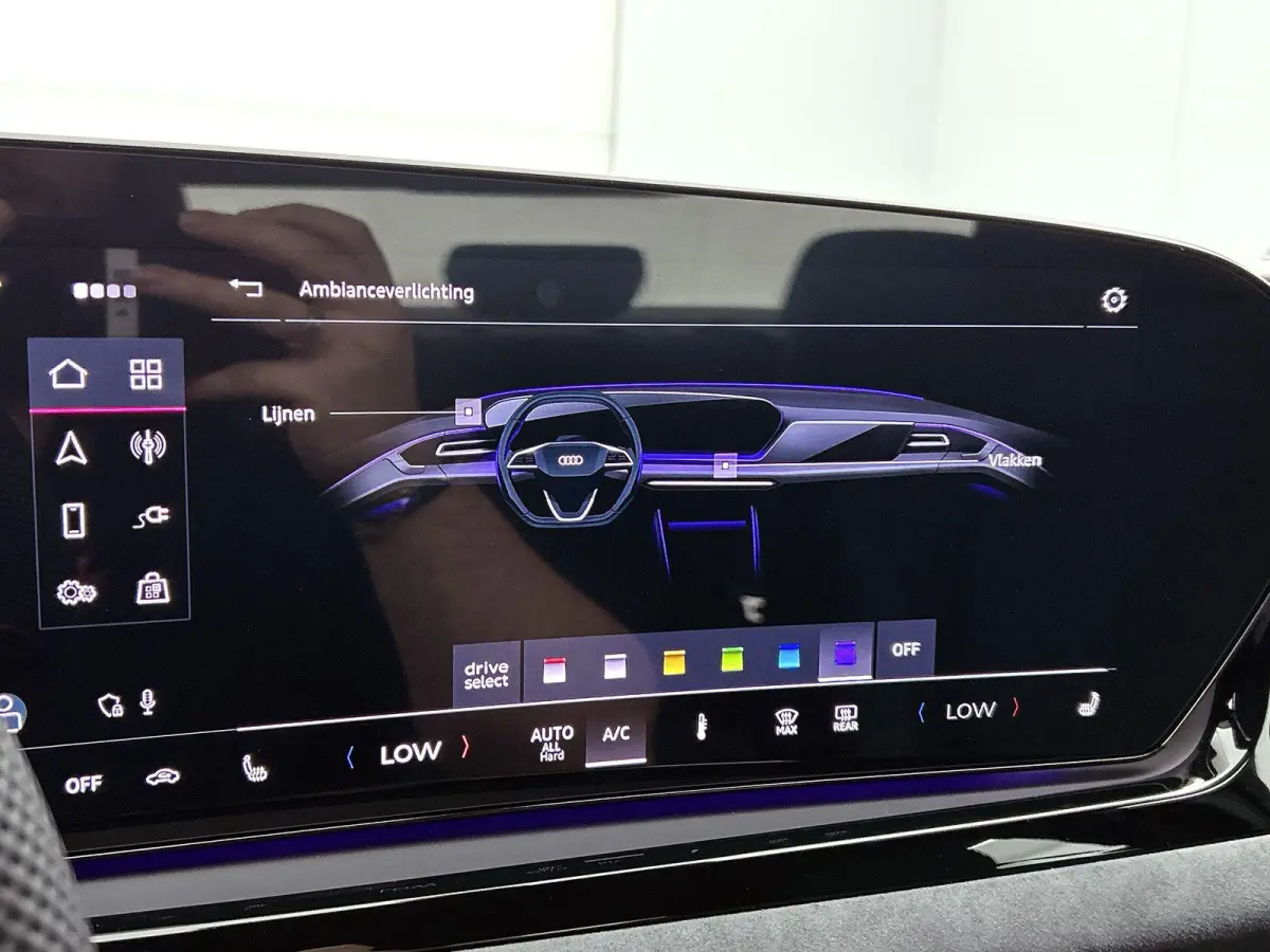 2.0 e-hybrid quattro S-Line 299 PK | Navigatie | Vierwielbesturing | Stoelverwarming | Tech plus | Optiek Pakket Zwart | Audi drive select | Memory Seats | Comfortpakket | Adaptive cruise co