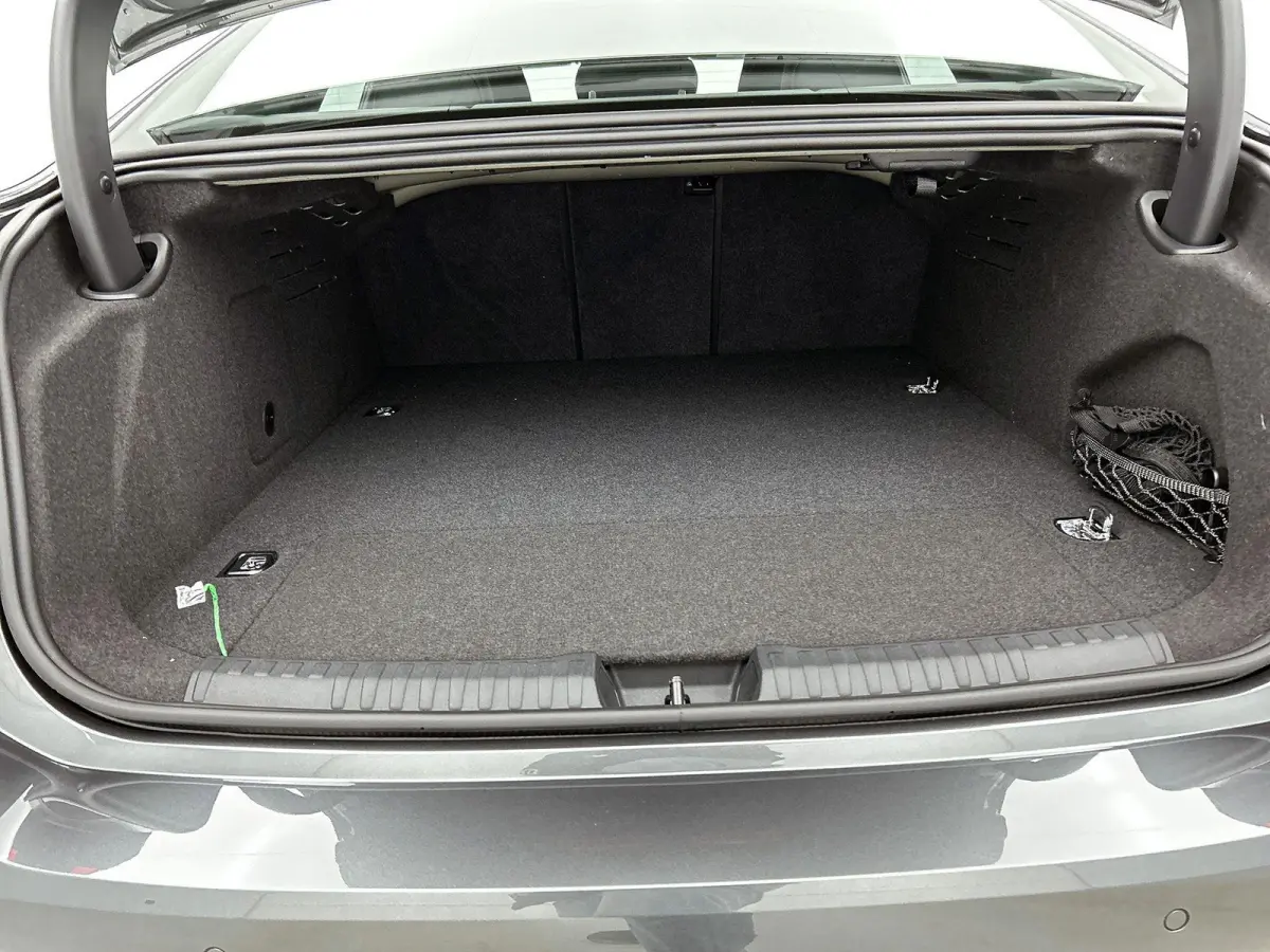 2.0 e-hybrid quattro S-Line 299 PK | Navigatie | Vierwielbesturing | Stoelverwarming | Tech plus | Optiek Pakket Zwart | Audi drive select | Memory Seats | Comfortpakket | Adaptive cruise co