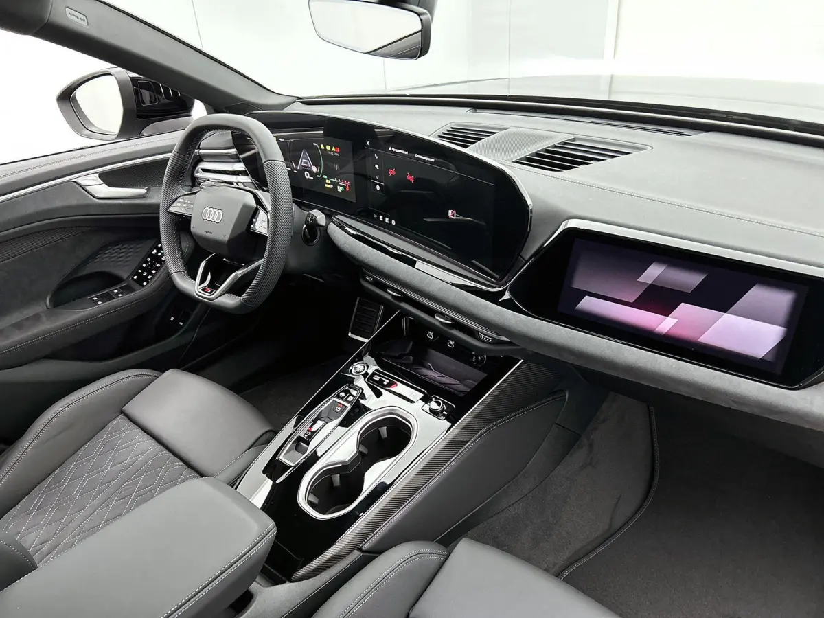 2.0 e-hybrid quattro S-Line 299 PK | Navigatie | Vierwielbesturing | Stoelverwarming | Tech plus | Optiek Pakket Zwart | Audi drive select | Memory Seats | Comfortpakket | Adaptive cruise co