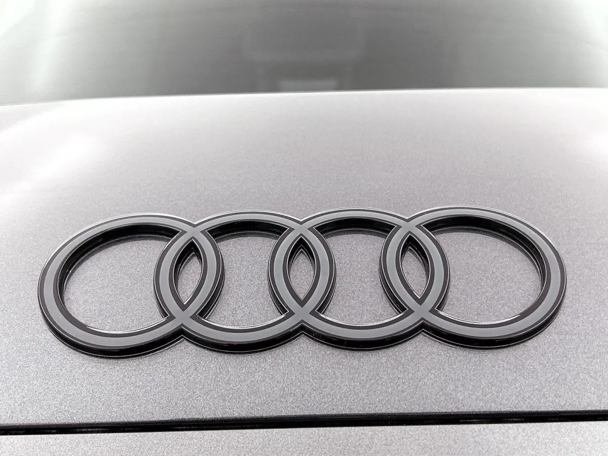 2.0 e-hybrid quattro S-Line 299 PK | Navigatie | Vierwielbesturing | Stoelverwarming | Tech plus | Optiek Pakket Zwart | Audi drive select | Memory Seats | Comfortpakket | Adaptive cruise co
